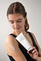 MINIMALIST NIACINAMIDE 5% BODY LOTION 180G
